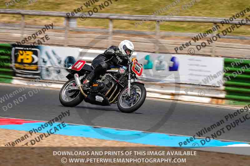 Vintage motorcycle club;eventdigitalimages;mallory park;mallory park trackday photographs;no limits trackdays;peter wileman photography;trackday digital images;trackday photos;vmcc festival 1000 bikes photographs